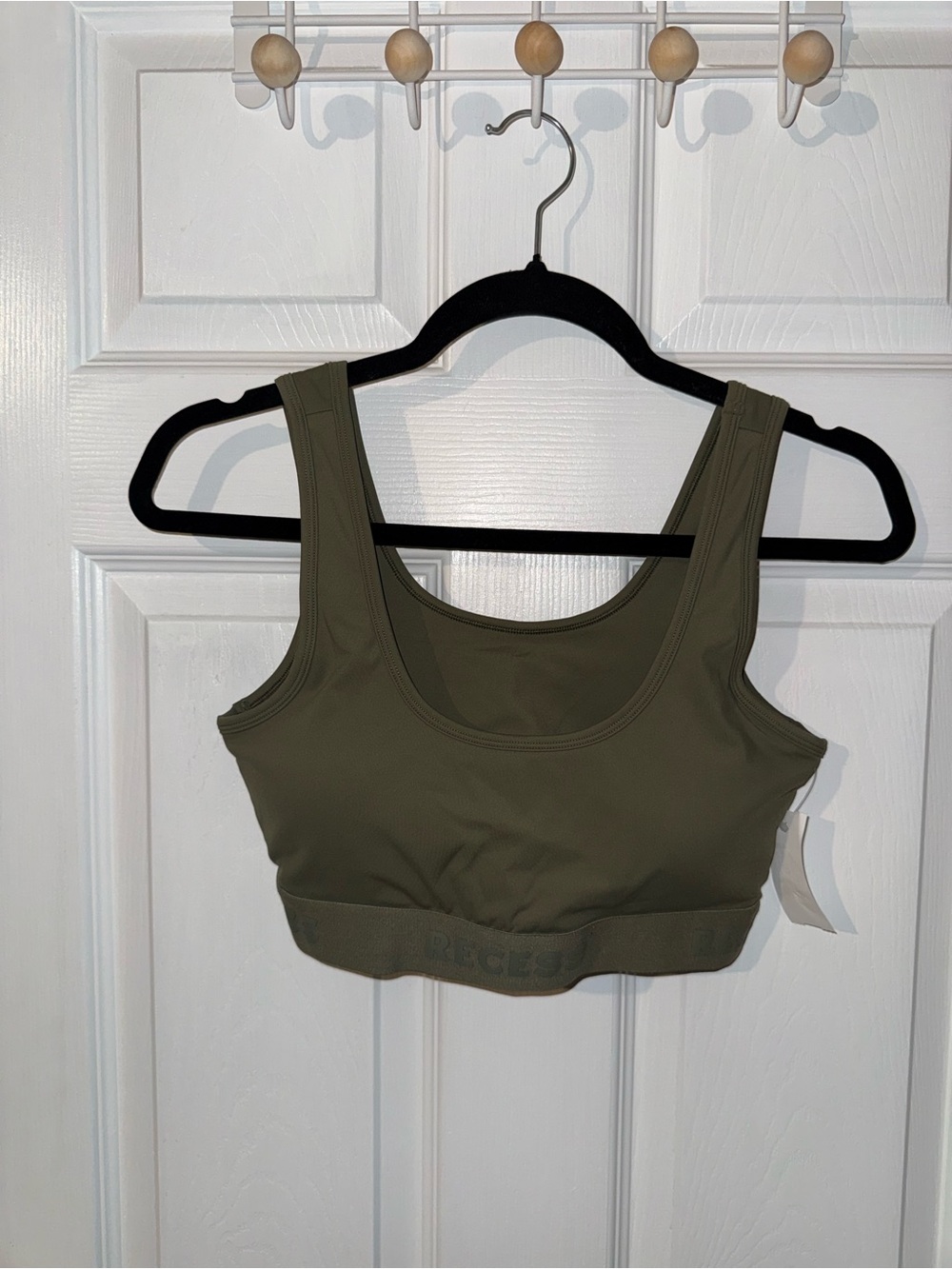 Recess Women’s Logo Sports Bra Size Small Green Racerback Padded Pullover NWT